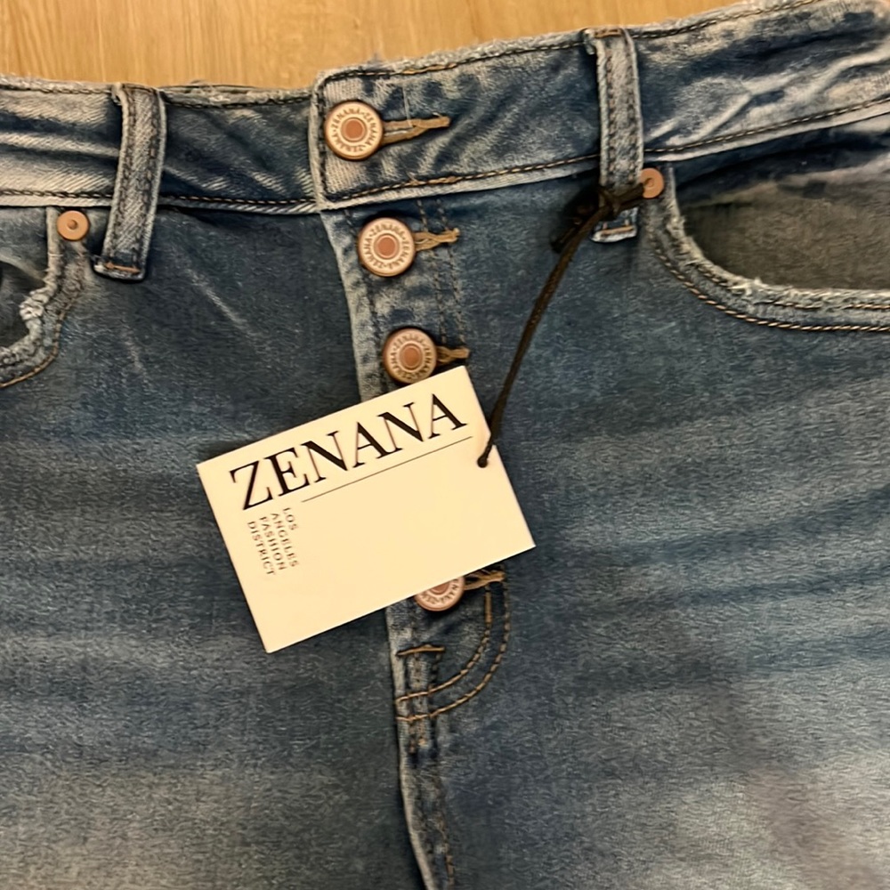 Zenana frayed jean shorts